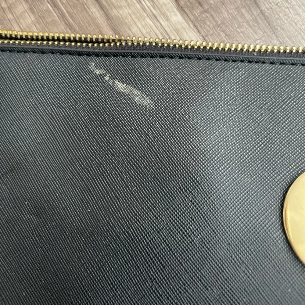 Steve Madden black gold monogram crossbody bag classy designer y2K chain strap